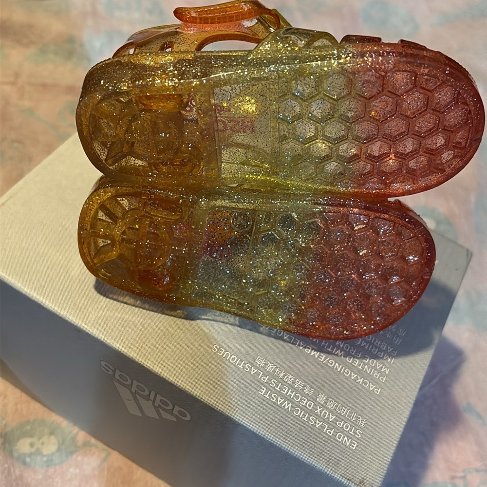 Sandals - Picture 7 of 7